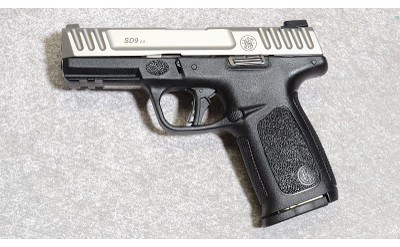 Smith & Wesson SD9 2.0 Pistol, 9mm Lugger, 4" Barrel, 1 1/2 - Image 2 of 6