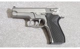 Smith & Wesson 5906 Pistol, 9mm Luger, 4" Barrel, 2.5 lbs. - 2 of 5