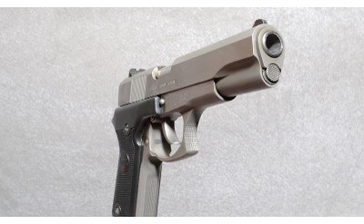 Colt Double Eagle Pistol, .45 Auto, 5" Barrel, 2.5 lbs - Image 3 of 6