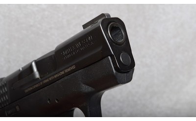 Smith & Wesson M&P 40 S&W Pistol, .40 S&W, 3" Barrel, 1.25 lbs. - Image 4 of 6