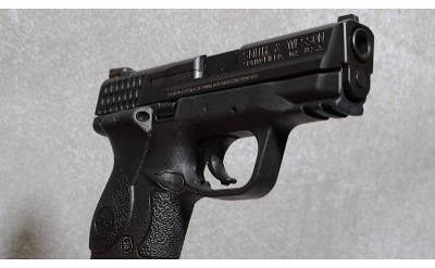 Smith & Wesson M&P 9C Pistol, 9mm, 3.6" Barrel, 1.75 lbs. - Image 3 of 5