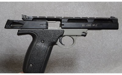 Smith & Wesson 22 A-1 Pistol, .22 Long Rifle, 5.5" Barrel, 2.25 lbs. - Image 5 of 5