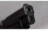 Sig Sauer P226 Pistol, 9mm Parabellum, 4.4' Barrel, 2 lbs. - Image 3 of 6