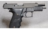 Sig Sauer P226 Pistol, 9mm Parabellum, 4.4' Barrel, 2 lbs. - Image 5 of 6