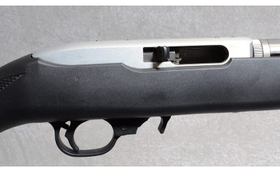 Ruger 10/22 Takedown Rifle, .22 Long Rifle, 18.5" Barrel, 4.75 lbs. - Image 3 of 9