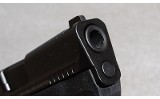 Smith & Wesson M&P 9 Shield M2.0, 9mm, 3.1" Barrel, 1 3/8" lbs - Image 3 of 7