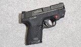 Smith & Wesson M&P 9 Shield M2.0, 9mm, 3.1" Barrel, 1 3/8" lbs - Image 1 of 7