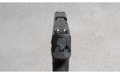 Smith & Wesson M&P 9 Shield M2.0, 9mm, 3.1" Barrel, 1 3/8" lbs - Image 7 of 7