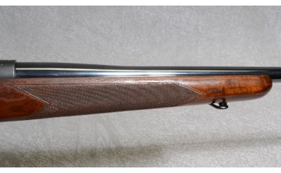 Winchester 70 Rifle, .300 H&H Magnum, 24" Barrel, 8.5 lbs - Image 4 of 10