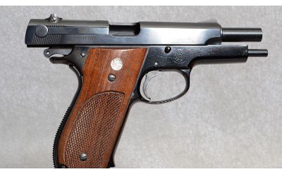 Smith & Wesson 39 Pistol, 9mm, 4" Barrel, 1.75 lbs. - Image 5 of 6