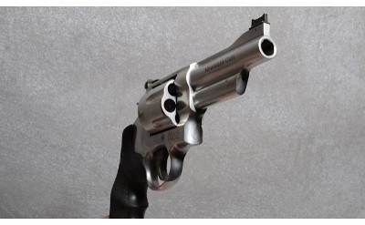 Smith & Wesson 629-6 Pistol, .44 Magnum, 4" Barrel - Image 5 of 6