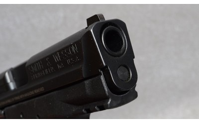 Smith & Wesson M&P 40C Pistol, .40 S&W, 3.5" Barrel - Image 3 of 6