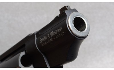 Smith & Wesson Governor Revolver, .45 Colt / .45 Auto / .410 2.5", 2.75" Barrel, 2 lbs. - Image 3 of 5