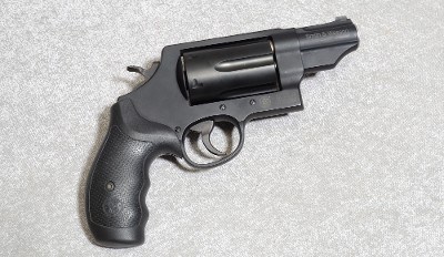 Smith & Wesson Governor Revolver, .45 Colt / .45 Auto / .410 2.5", 2.75" Barrel, 2 lbs. - Image 1 of 5
