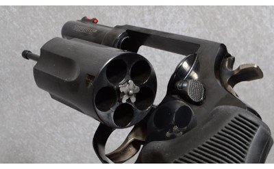 Taurus The Judge Revolver, .45 Long Colt, .410 Gauge, 3" Barrel - Image 4 of 6