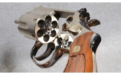 Smith & Wesson Model 19-5, .357 Magnum, 2.5 inch Barrel - Image 5 of 6