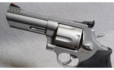 Taurus Armas Model 44 Pistol, 44 Remington Magnum, 4 inch Barrel - Image 3 of 6