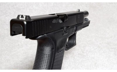 Glock 17v Pistol, 9mm, 4.5 inch Barrel - Image 5 of 6