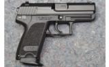 HK Model USP Compact in .40 S&W - 2 of 5