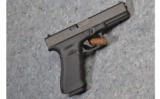 Glock 17 Gen4 9mm - 1 of 5
