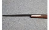Weatherby Left-Handed Mark V .300 Wby Mag - 7 of 9