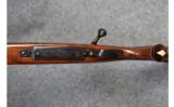Weatherby Left-Handed Mark V .300 Wby Mag - 9 of 9