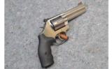 Smith & Wesson 686-6 .357 Mag - 1 of 5