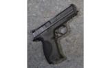 Smith & Wesson M&P 40 / .40 S&W - 1 of 5