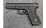 Glock Model 22 / .40 S&W - 3 of 5