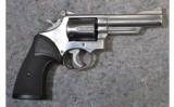 Smith & Wesson Model 66 / .357 Magnum - 2 of 5