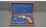 Smith & Wesson ~ 29-3 ~ .44 Magnum - 5 of 5