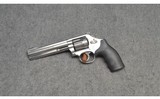 Smith & Wesson ~ 617-6 ~ .22 Long Rifle - 2 of 4