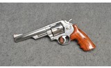 Smith & Wesson ~ 629-1 ~ .44 Magnum - 2 of 4