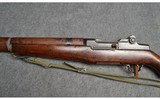 Springfield Armory ~ M1 Garand ~ .30-06 Springfield (1943) - 7 of 16