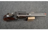 Smith & Wesson ~ 686-4 ~ .357 Magnum - 4 of 9
