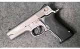 Smith & Wesson ~ Model 5906 ~ 9 mm Luger - 2 of 7