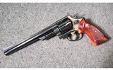 Smith & Wesson ~ 29-2 ~ .44 Magnum - 2 of 13