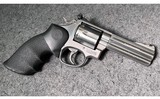 Smith & Wesson ~ 686-4 ~ .357 Magnum