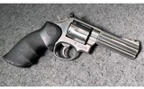 Smith & Wesson ~ 686-4 ~ .357 Magnum - 1 of 12