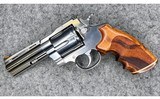 Colt ~ Anaconda ~ .44 Magnum - 2 of 11