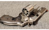 Smith & Wesson ~ 686-6 ~ .357 Magnum - 6 of 7