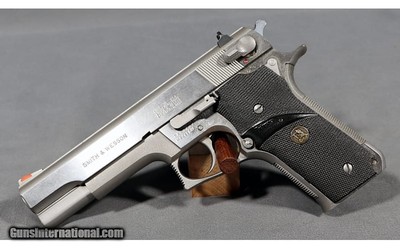 Smith & Wesson ~ 645 ~ .45 Auto