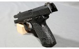 Heckler & Kock ~ USP ~ .40 S&W - 4 of 6