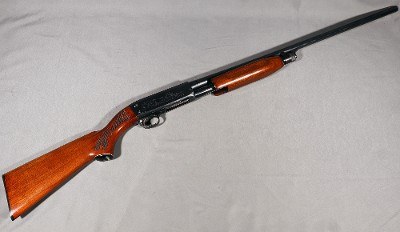 Ithaca Gun Co. ~ 37 Featherweight ~ 20 Gauge