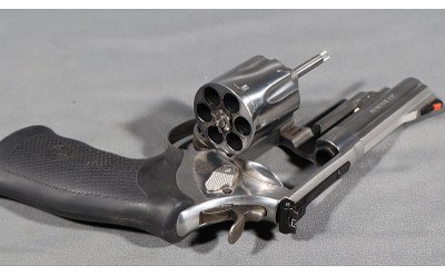 Smith & Wesson ~ 629-6 ~ .44 Magnum - Image 4 of 4