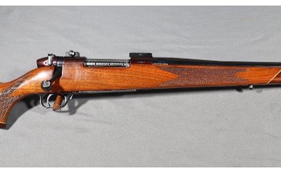 Weatherby ~ Mark V ~ .300 Weatherby Magnum - Image 4 of 10