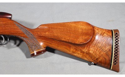 Weatherby ~ Mark V ~ .300 Weatherby Magnum - Image 6 of 10