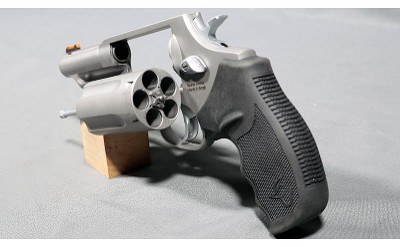 Taurus ~ The Judge ~ .45LC/.410 - Image 3 of 6