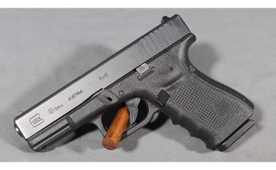 Glock ~ 19 Gen 4 ~ 9mm Luger - Image 2 of 4