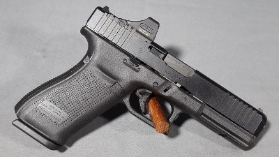 Glock~21V~.45 AUTO - Image 1 of 4